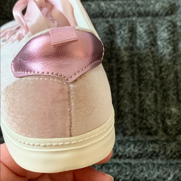 HP🎉🎉 Gymboree Soft Pink Sneaker w/ Satin L… - Picture 14 of 15